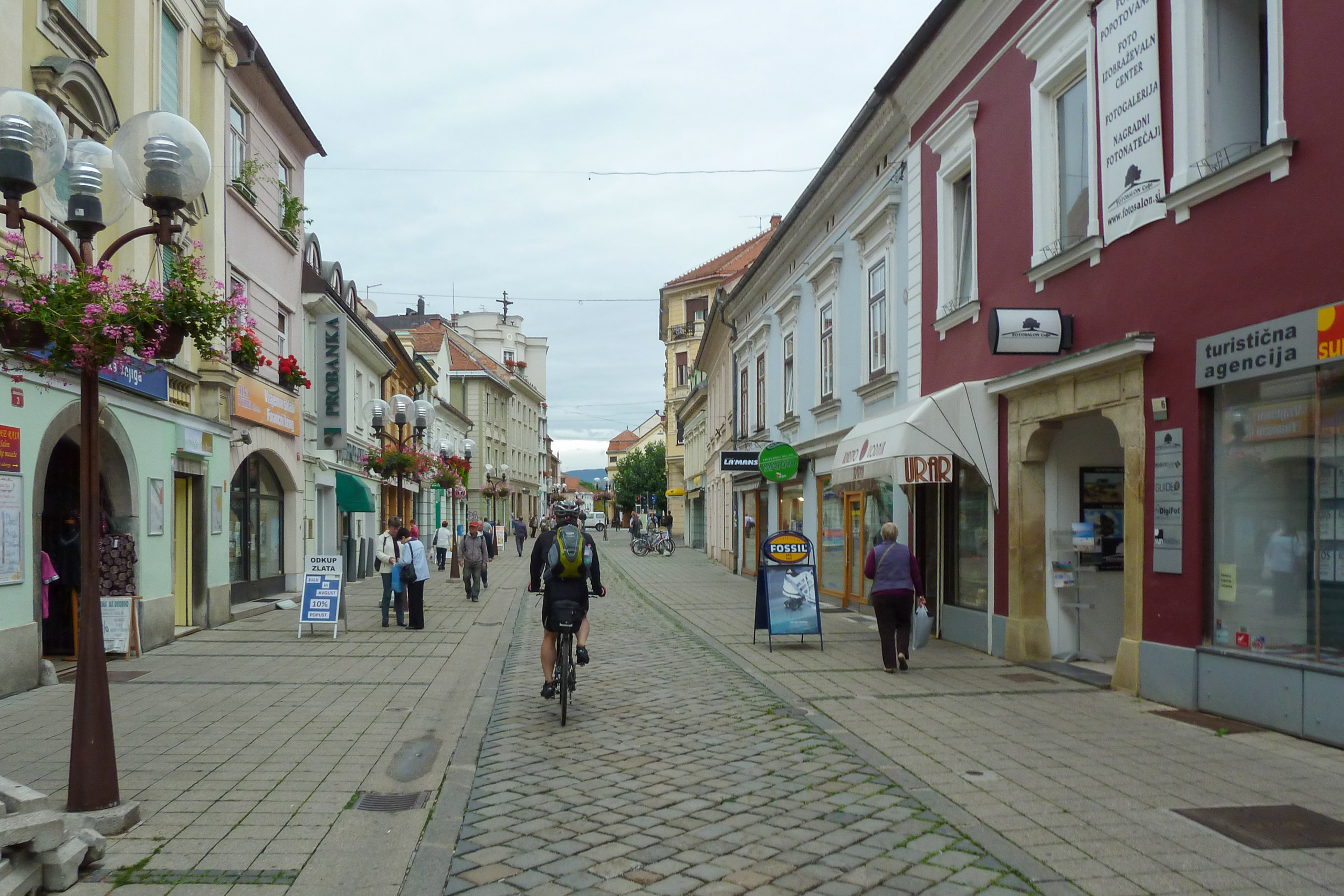 Durch die Fußgängerzone in Celje
